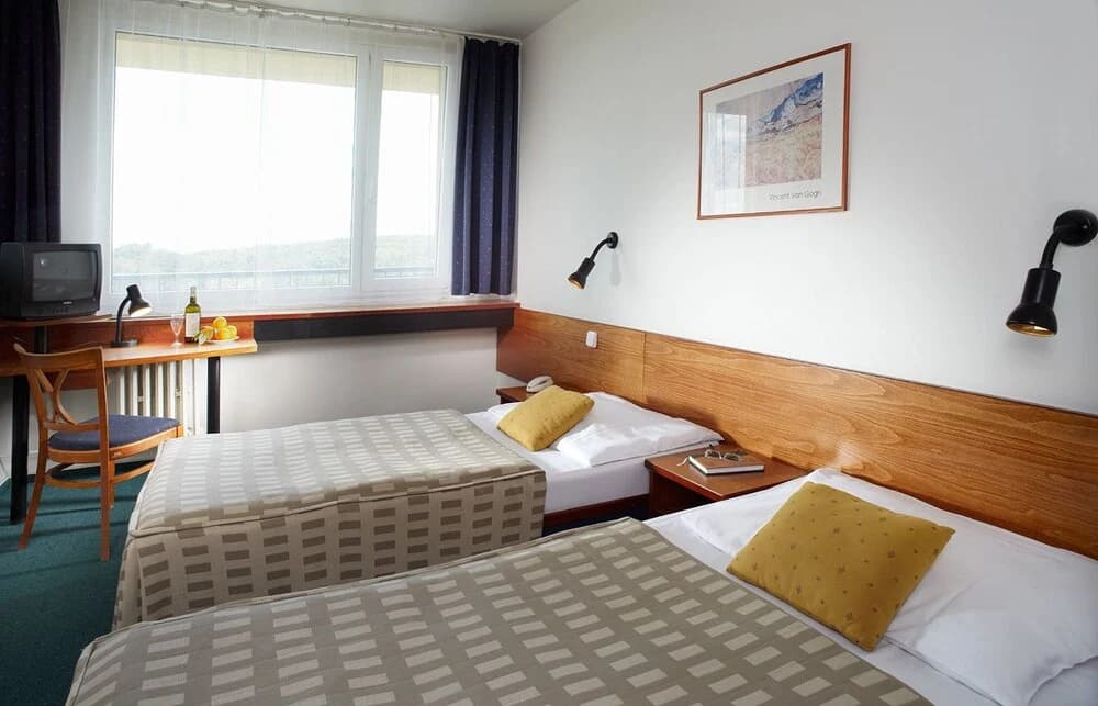 Hotel Fortuna West - photo 4