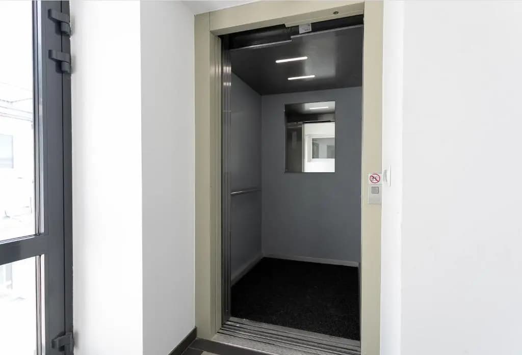 Between Schoenbrunn and City Center Apt 35 - photo 4