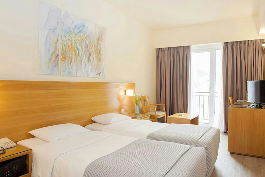 Athinais Hotel - photo 4