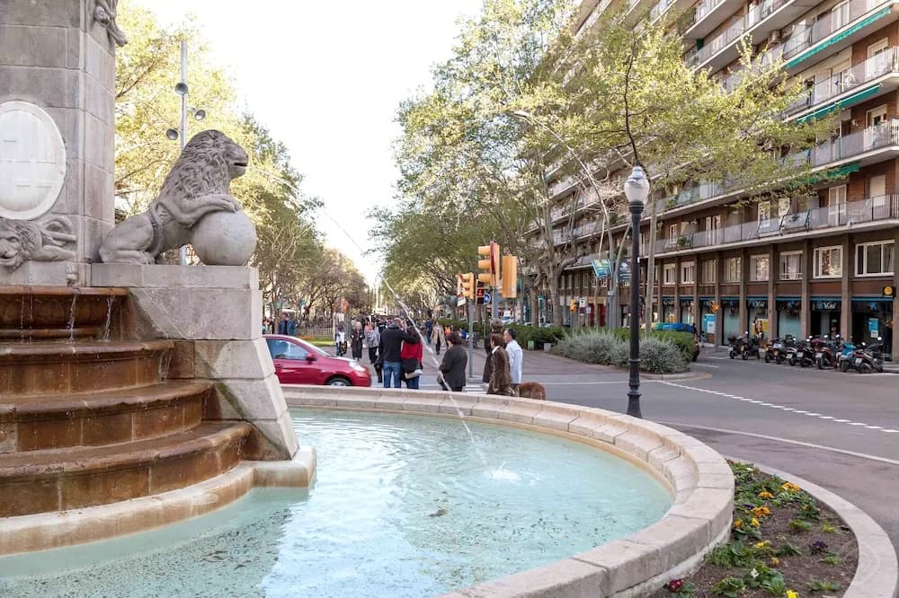 Rentbcn Gaudi Apartments - photo 14