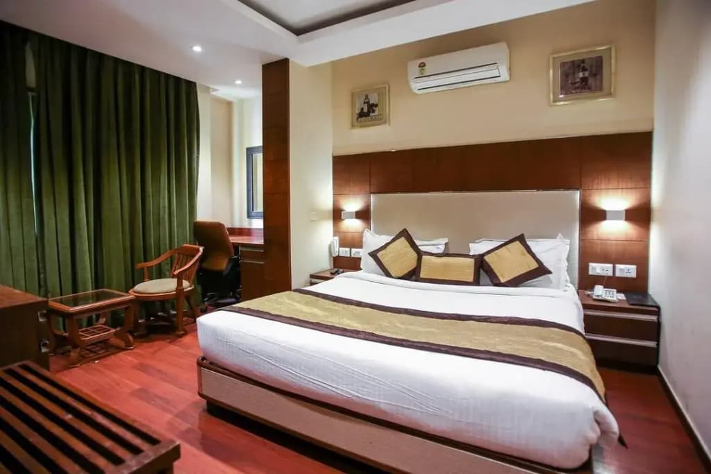 The IC's Hotel - photo 17