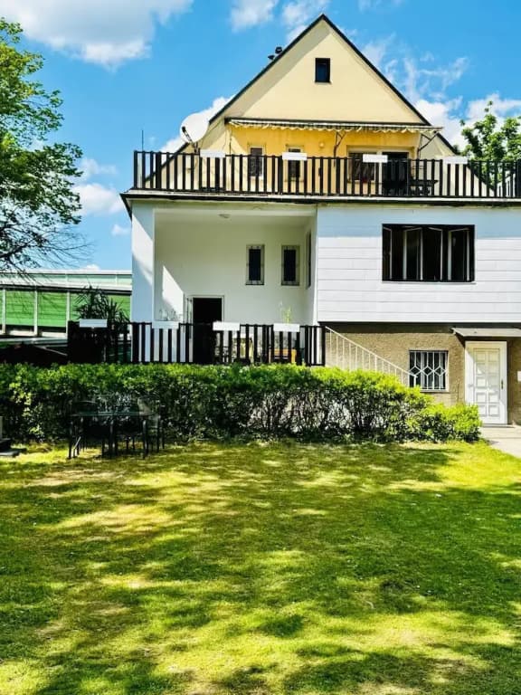 Cozy Garden Villa near Danube For 16P - photo 1