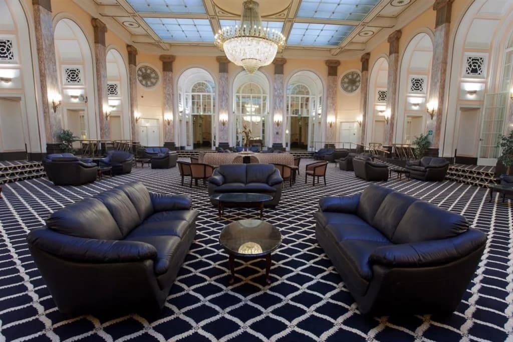 Adelphi Hotel - photo 2