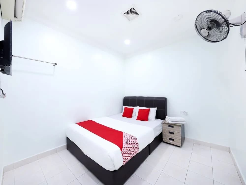 OYO 90170 Dynamic Hotel - photo 5