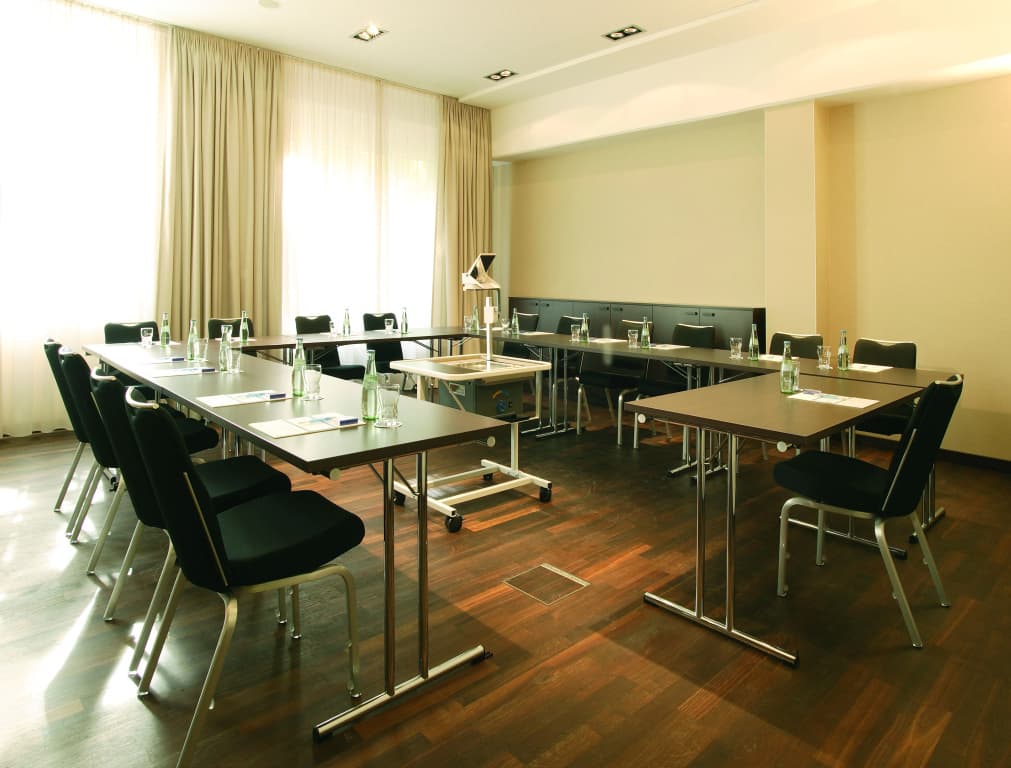 NH Berlin Kurfürstendamm - photo 18