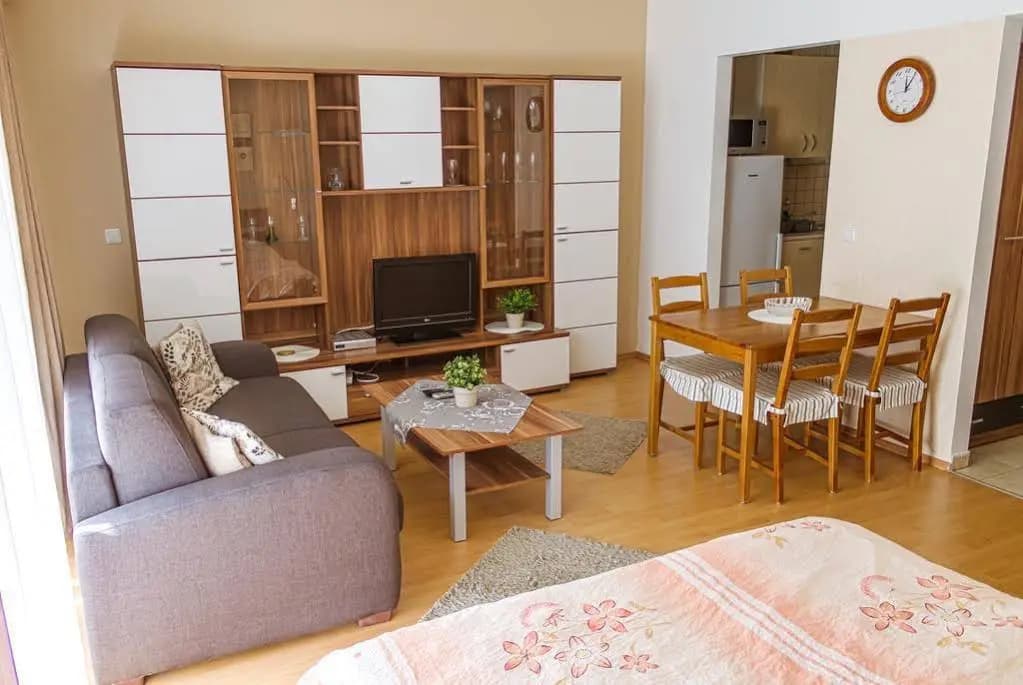 DnD Apartments - photo 5
