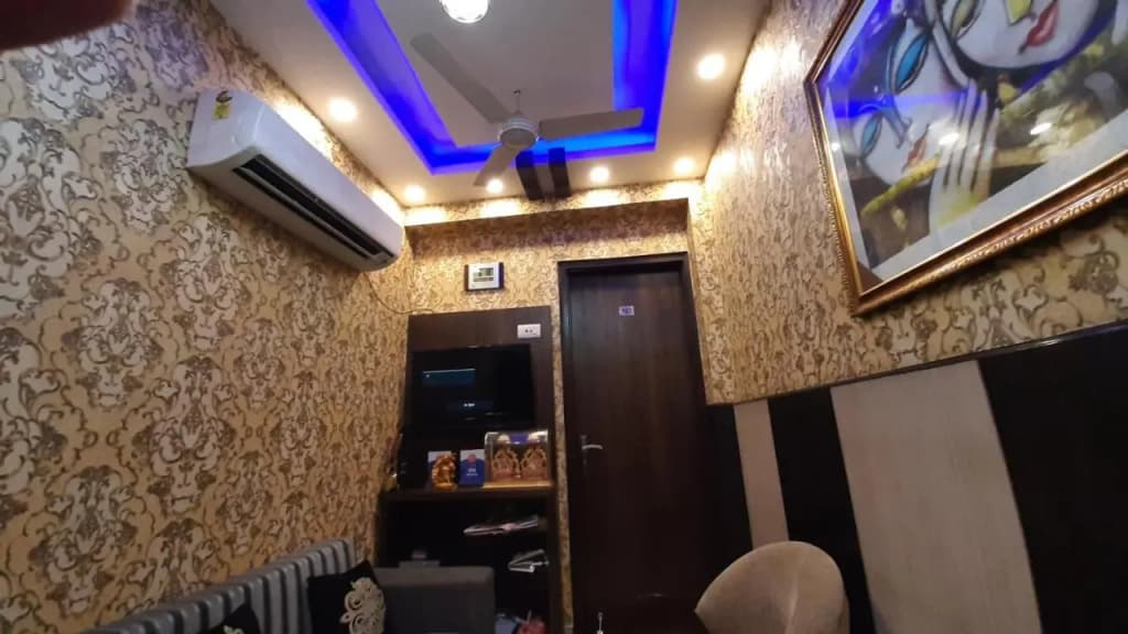 Krishna Inn - photo 10