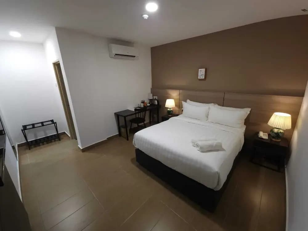 Yu Hotel Chinatown - photo 3