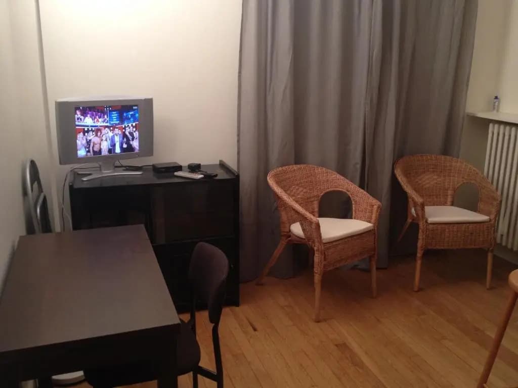 Coquet studio Porte d'Auteuil - très proche de Roland Garros - durée minimum 7 nuits - parking facile à proximité - photo 3