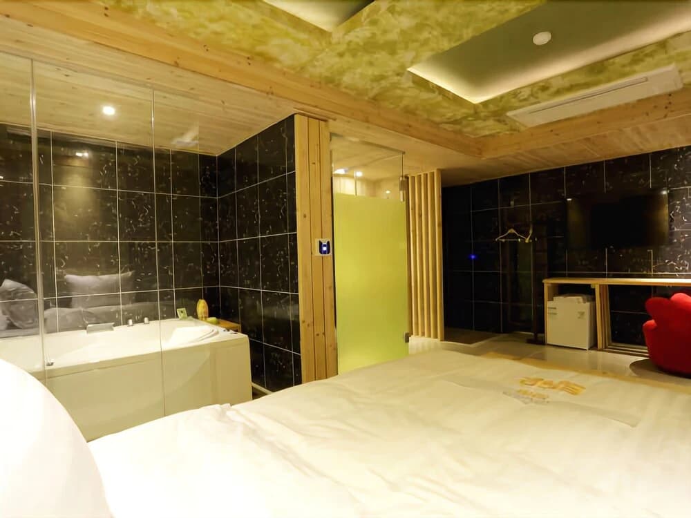 Eco Hotel - photo 9