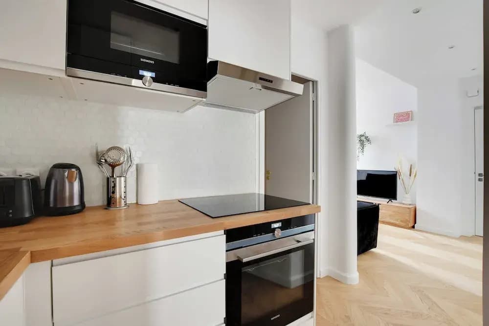 Elegant Apartment -2br/6p - Pere Lachaise - photo 10