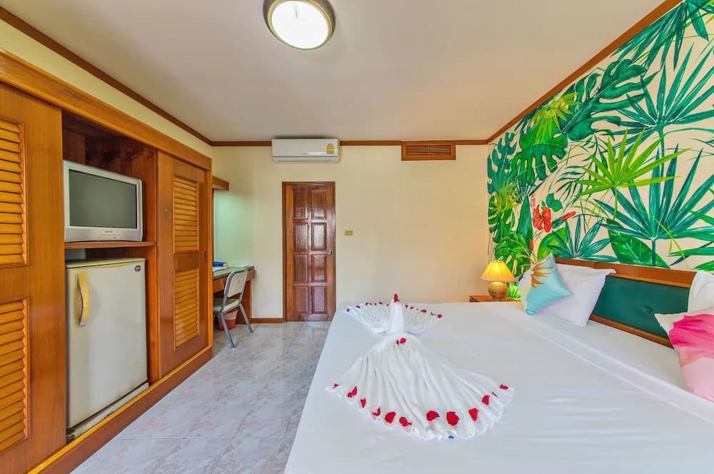 Panda Hotel（Patong Beach） - photo 4