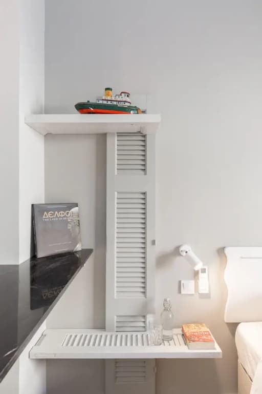Filopappou Hill Apartment - photo 8