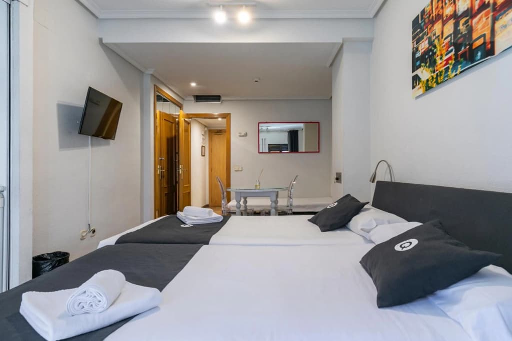 Quo Eraso Aparthotel - photo 34