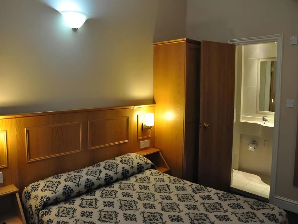 Olympic House Hotel - photo 18