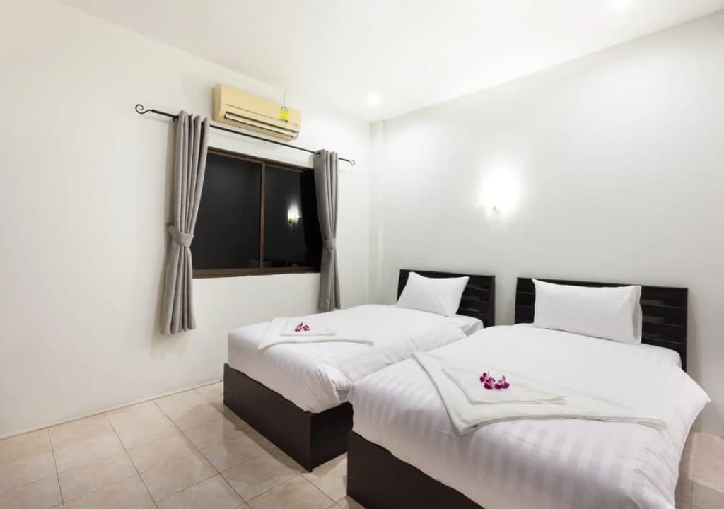 White Snapper Kitchen & Guesthouse - photo 9