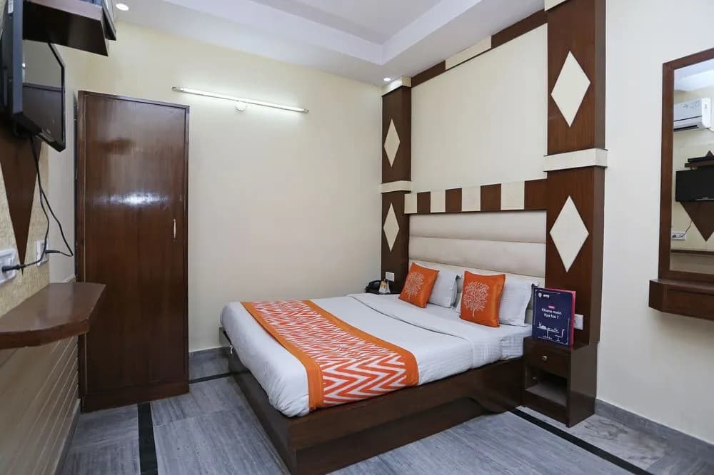 OYO 6124 Lord Krishna Dx Inn - photo 2