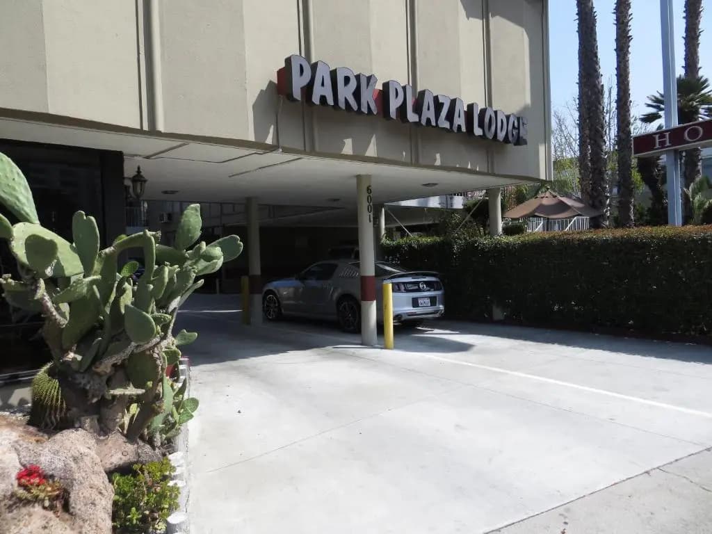 Park Plaza Lodge Hotel - main photo