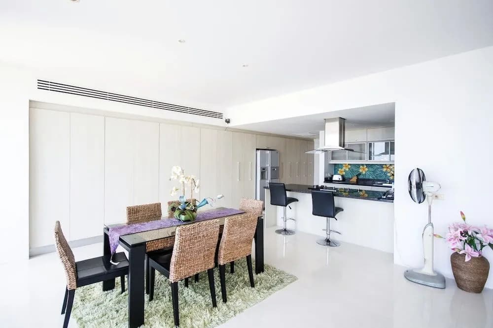 Spacious 5-Bedroom Surin Beach Villa - photo 12