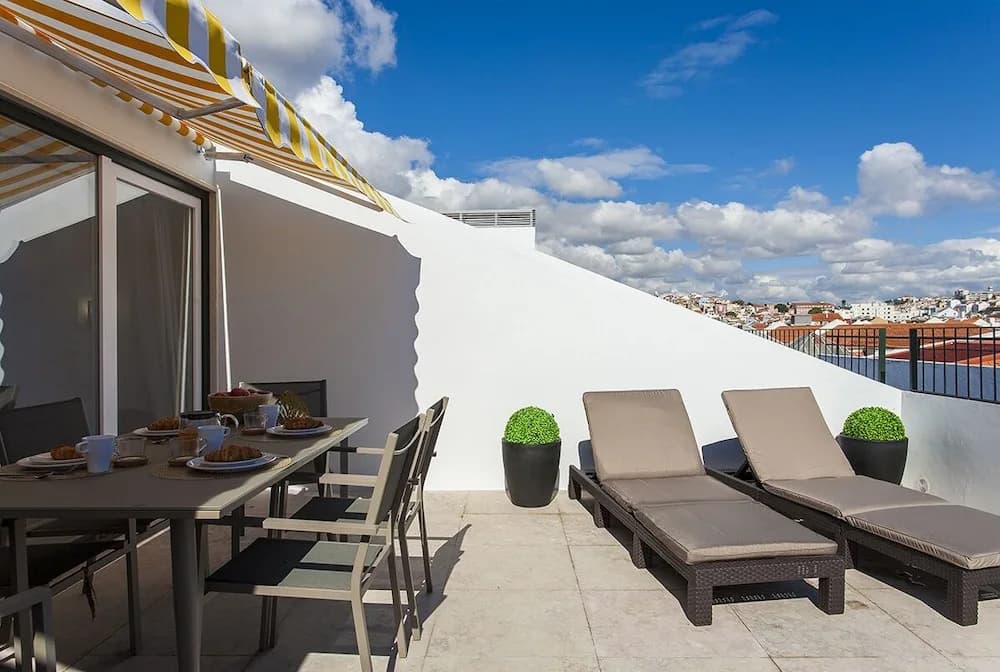 ALTIDO Downtown Duplex Terrace - photo 16