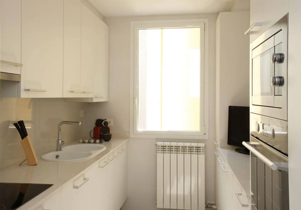 MH Apartments Suites - photo 11