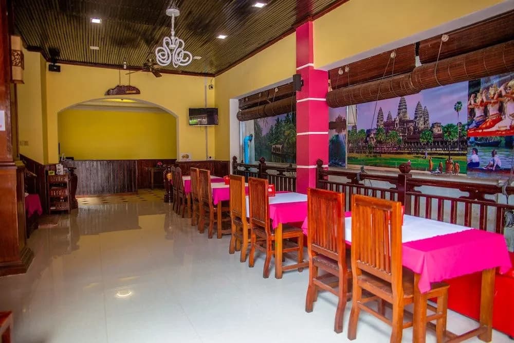 Hotel Rajdhani Palace - photo 14