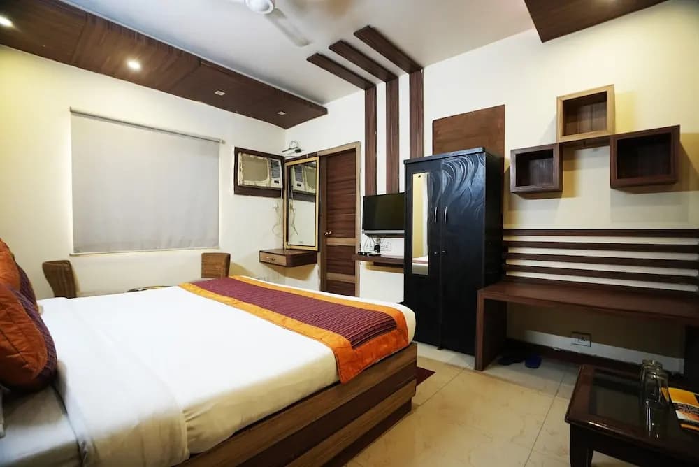 Hotel Classic Karol Bagh - photo 6