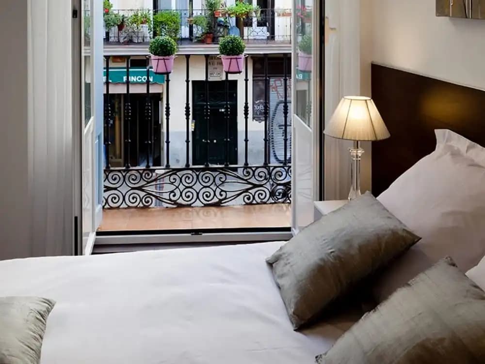 THC Latina Hostel - photo 7
