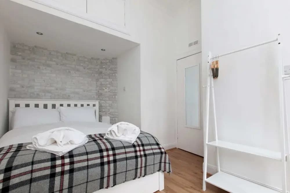 Studio Flat In Canonmills - photo 3