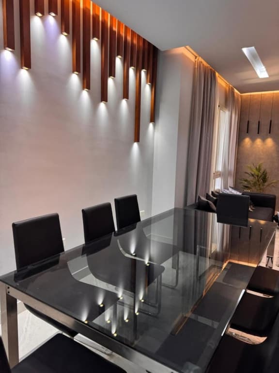 ELITE New Modern 3BR Apartment - photo 16
