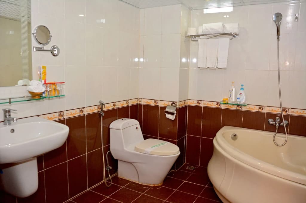 A25 Hotel - 137 Nguyen Du DN - photo 10
