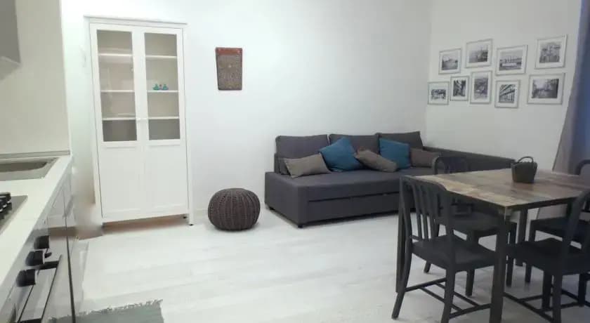 Temporary House - Isola District - photo 3