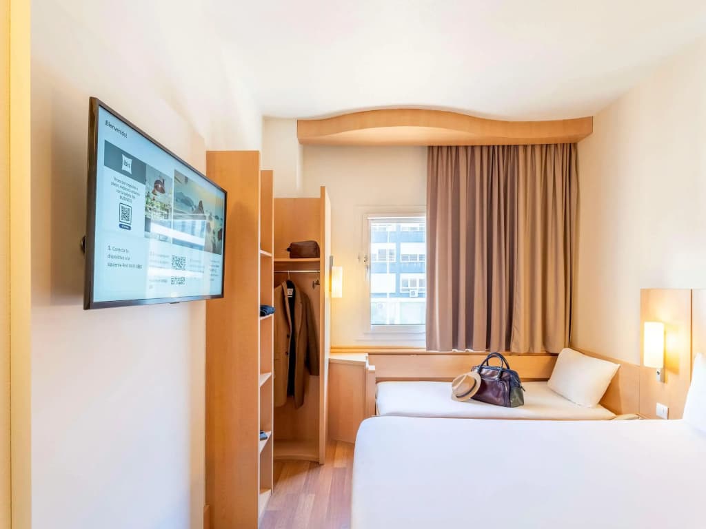 ibis Madrid Calle Alcala - photo 3