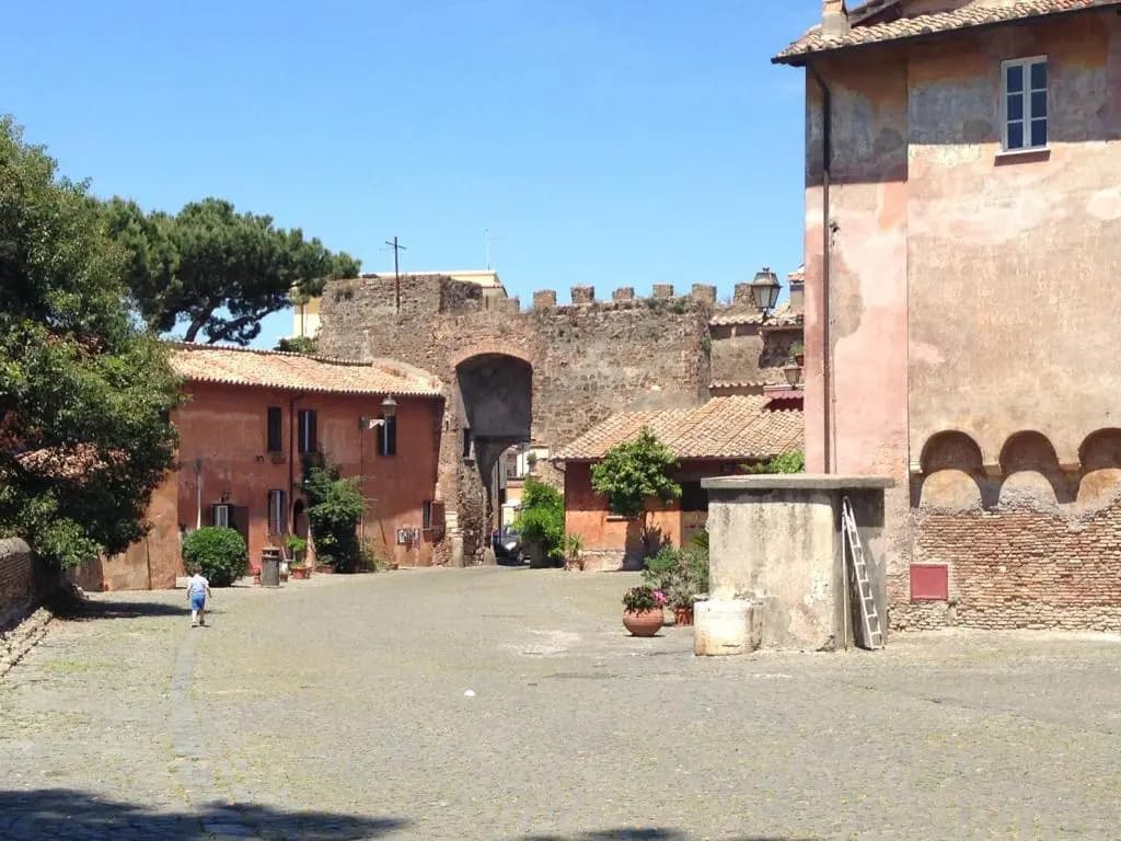 Ostia Lodge - photo 1