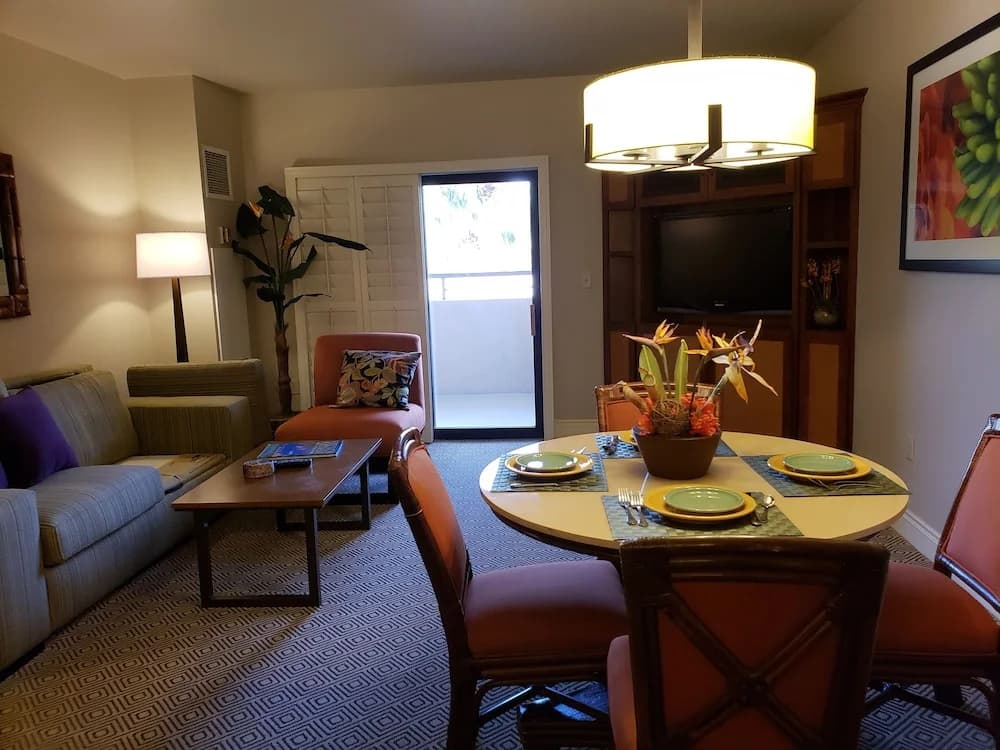 Suites at the Tahiti Village - photo 6