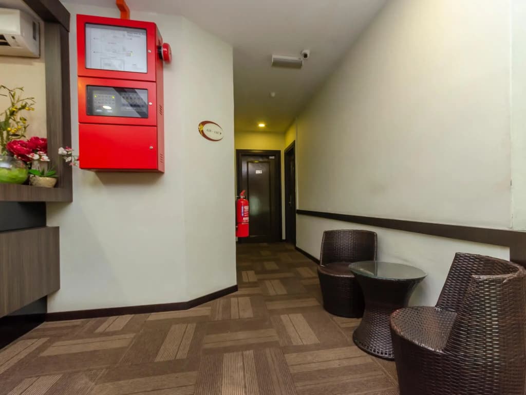 OYO 1214 Oro Hotel - photo 12