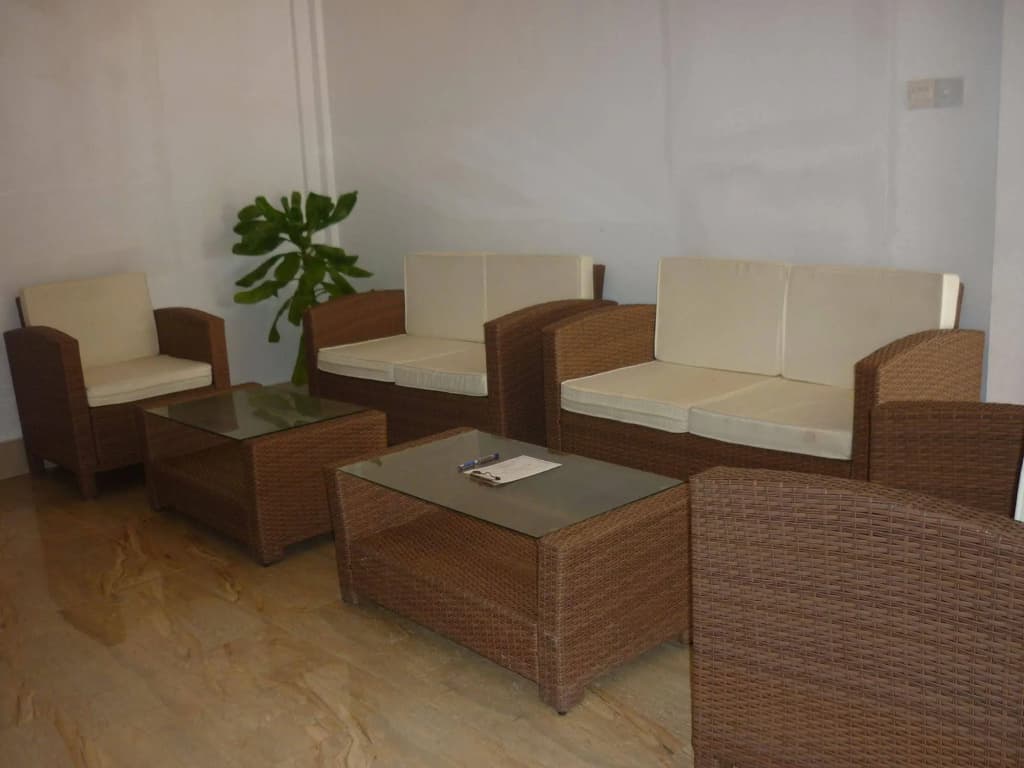 Madi Finolhu Guesthouse - photo 2