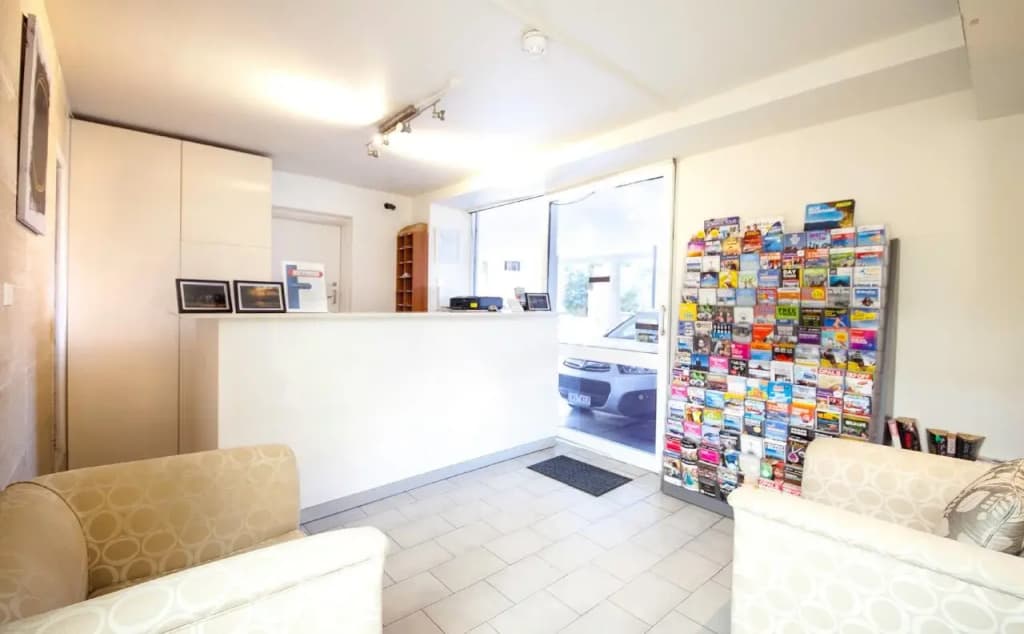 Manly Waves Hotel - photo 2