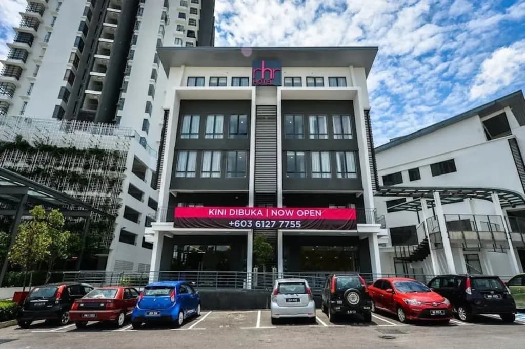 OYO Townhouse, Selayang formerly RHR Hotel - photo 1