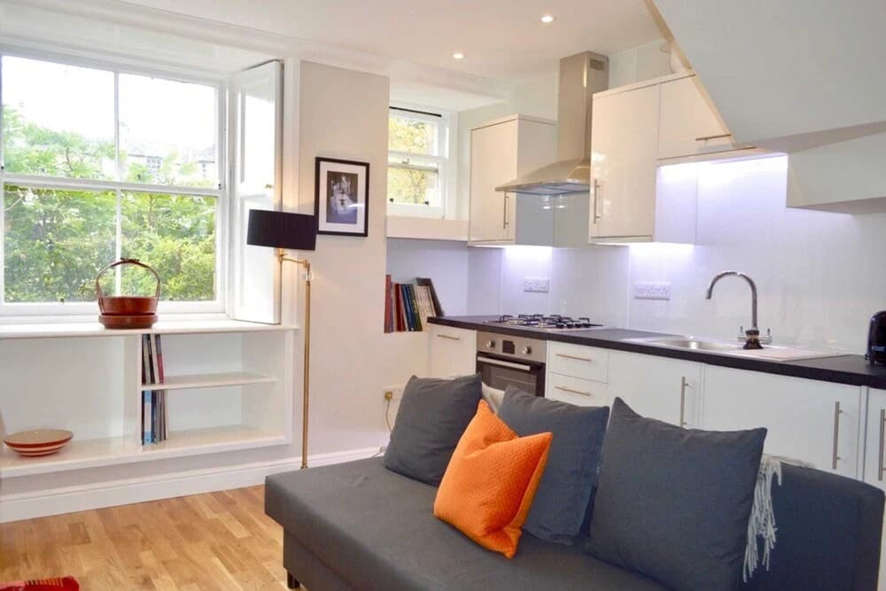 Cosy and Modern City Centre Flat - photo 11