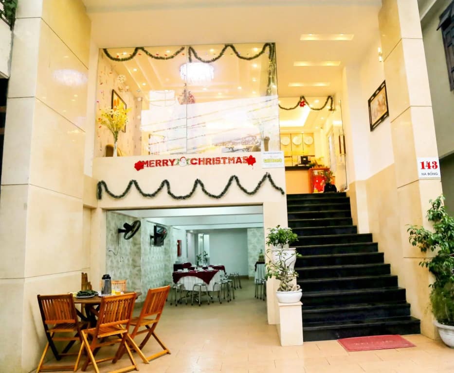 Little Gold Hotel - photo 11