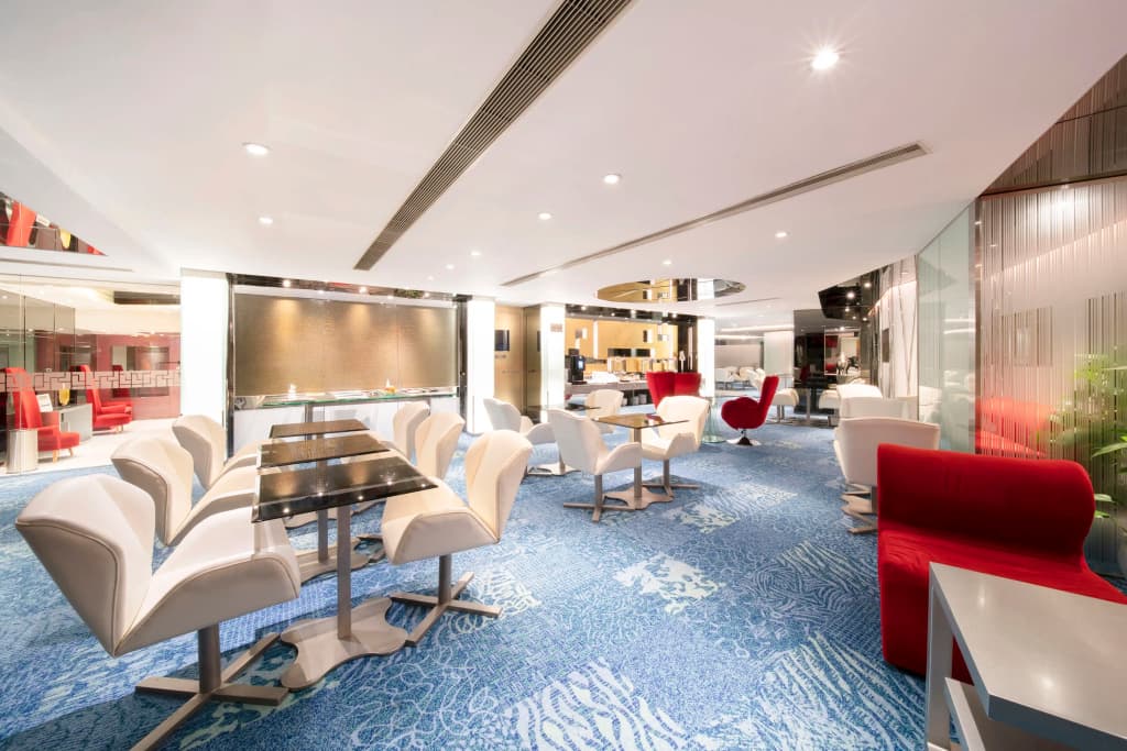 Regal Oriental Hotel - photo 20