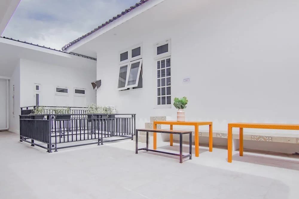 Capital O 90342 Kemang Garden - photo 13