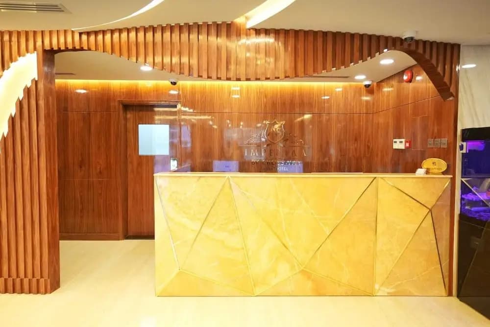 Manchester Plaza Hotel - photo 2