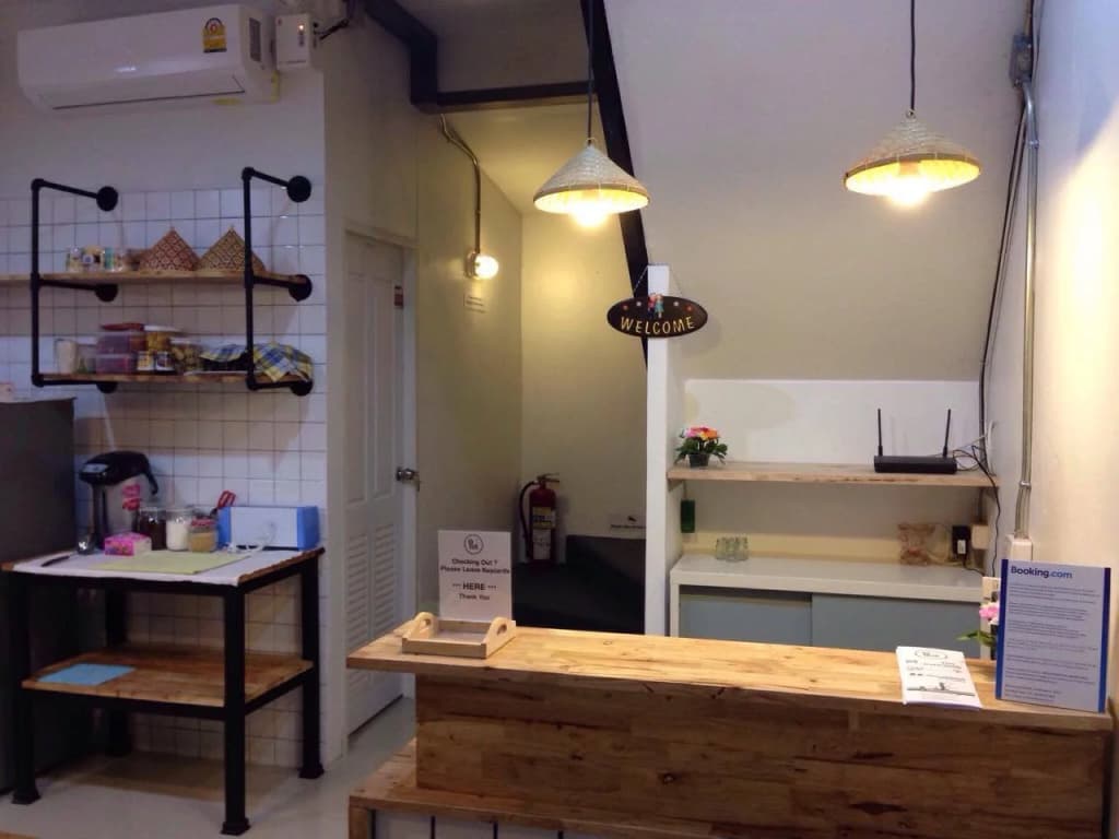 D-hub Hostel - photo 15