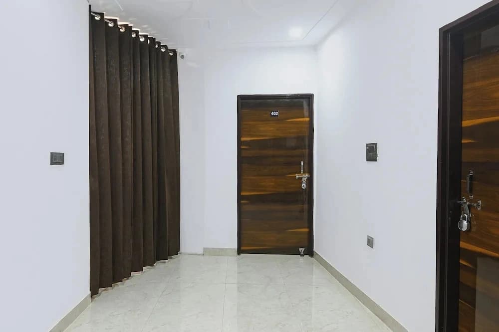 Fabhotel Royal Regency - photo 14