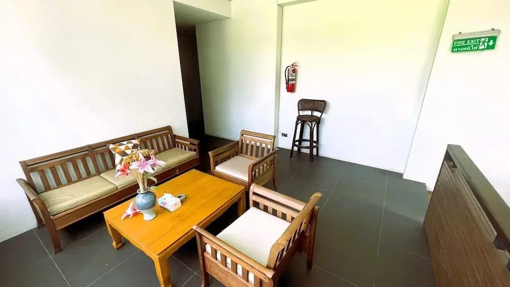 Rockstar Beach Apartments - photo 21