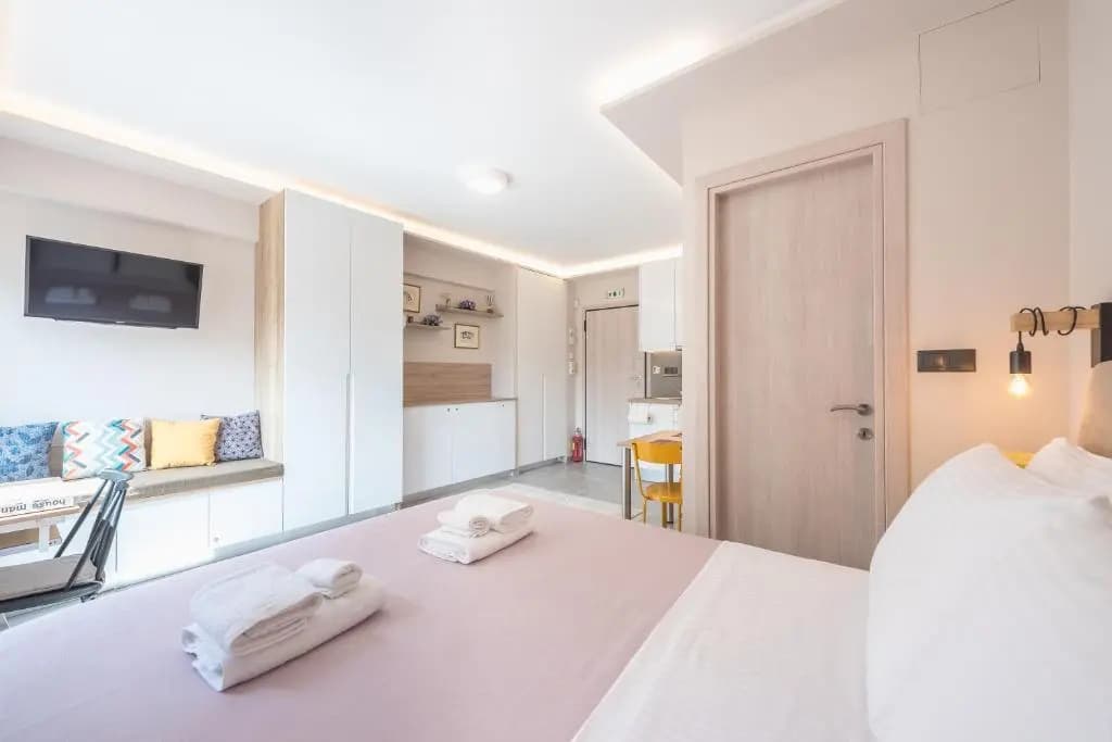 ✰Bright, renovated, spacious and cosy studio✰ - photo 3
