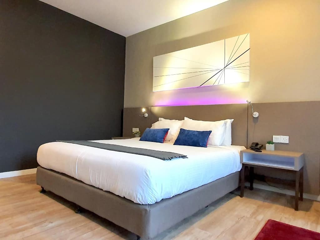 Empire Damansara | Deluxe King Hotel Suite - photo 2