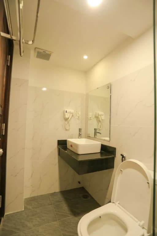 Cliff Hotel - photo 8